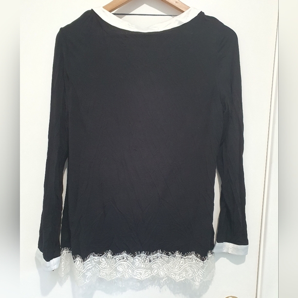 Jane Lameron size M black viscose cover-up with white lace/trim and front tie - Picture 5 of 5